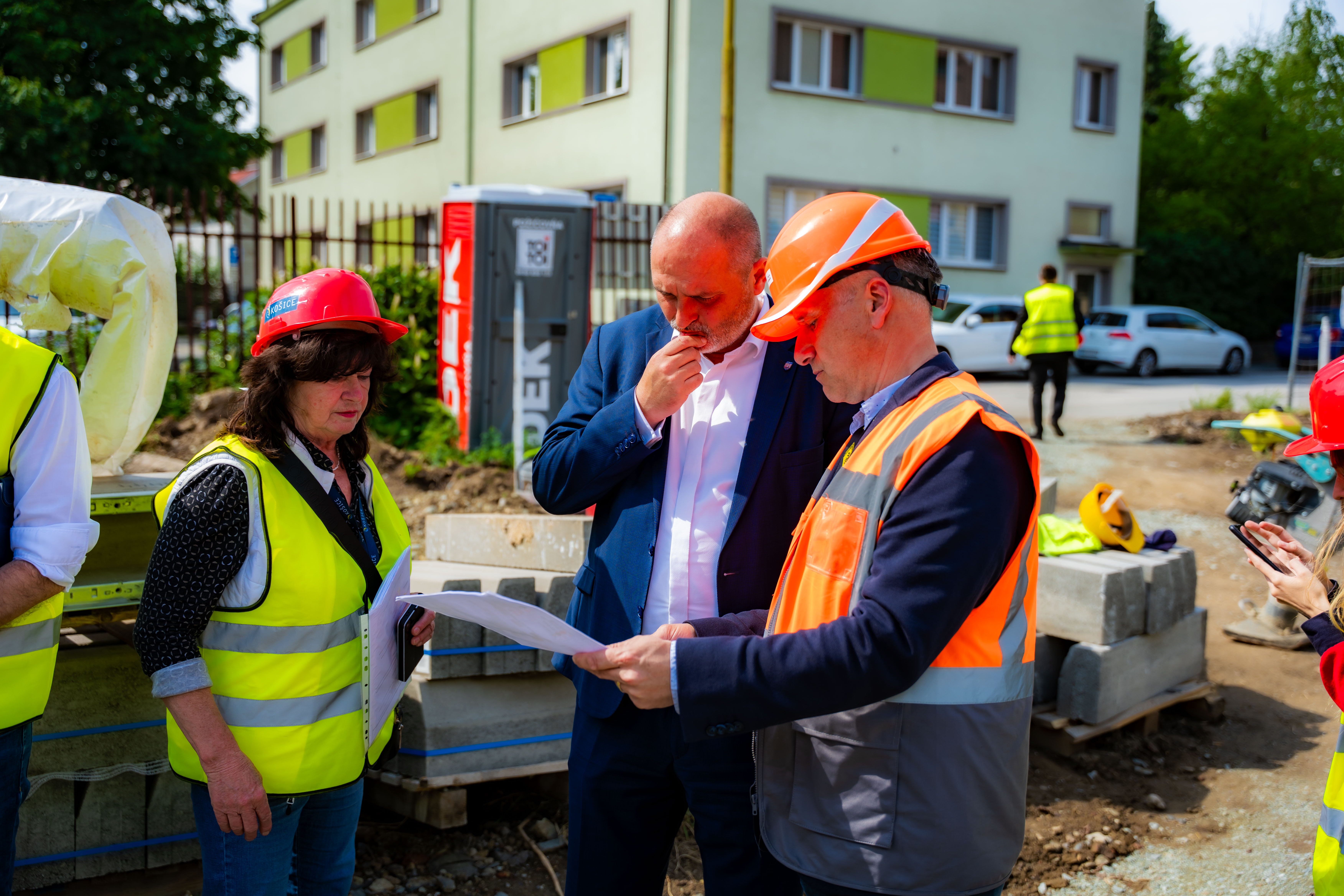 Kontrolna cinnost - Parkovacie plochy, Kosice, Srbska ulica-1-20